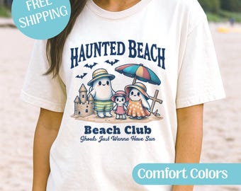 Haunted Beach Club Comfort Farben T-Shirt: Summerween Ghost Graphic