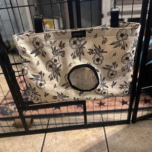 Blossom Bliss One Hole Feeder Hay Bag