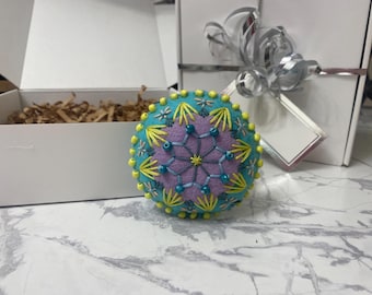 Décoration de Noël brodée à la main
