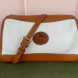 Vintage Dooney & Bourke Weiße Umhängetasche aus Leder