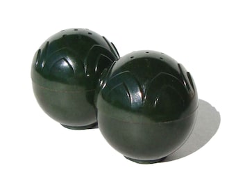Vintage 30s Green Bakelite Salt & Pepper Shakers Art Deco
