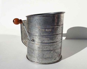Vintage 40s Tin Flour Sifter w/ Crank Handle
