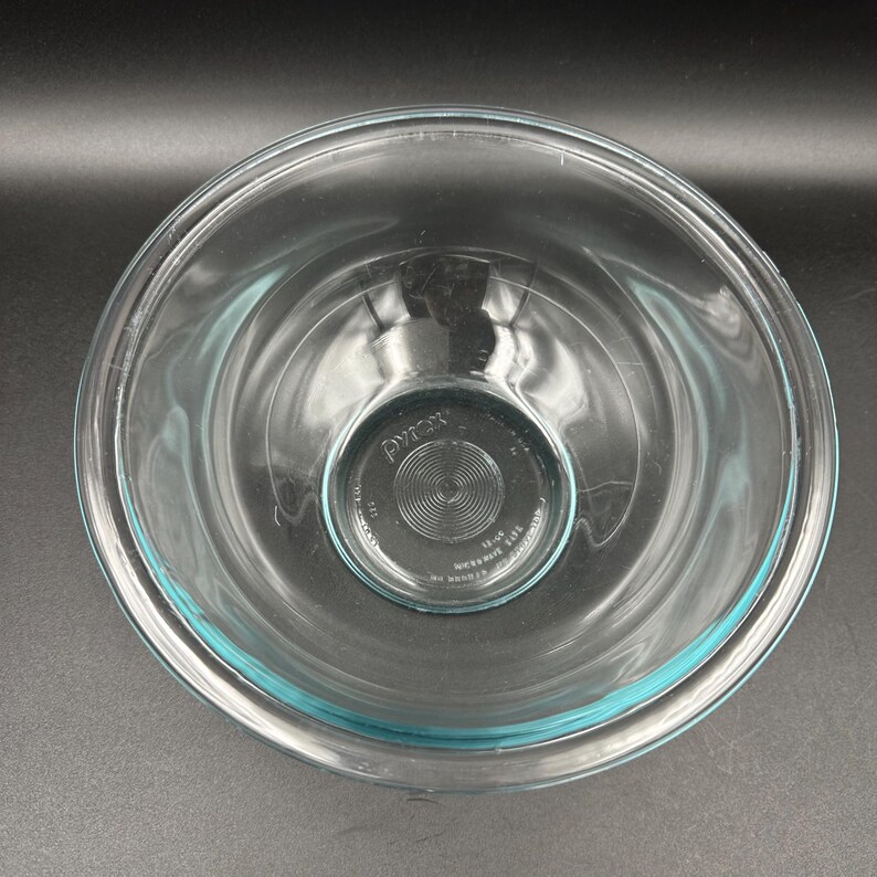 Set of 2 Vintage Pyrex Blue Tinted Glass Nesting Bowls — #322 & #323 - Etsy