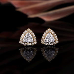 14K Yellow Gold Triangle Diamond Stud Earrings: 0.76 Carat
