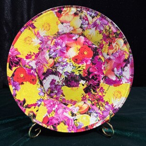 Vibrant Floral Decoupage Plate with Bold Colors - Unique Decorative Art
