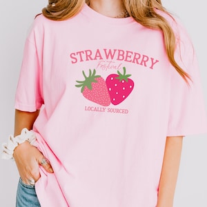 Erdbeere TShirt Comfort Colors® Sommer Obst Festival T-Shirt für Erdbeer-Liebhaber Gartenarbeit Obst Ästhetik Trendy Farmers Markt Shirt Geschenk