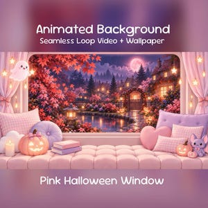 Può includere: Animated Background Seamless Loop Video + Wallpaper Pink Halloween Window. Una vista dalla finestra di un paesaggio notturno con una casa, uno stagno e alberi autunnali, incorniciata da tende rosa con luci a stella, cuscini e zucche.