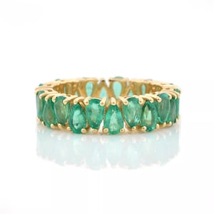 Stacking Emerald Eternity, Stackable Ring Emerald Eternity Band, Eternity Ring, 14k Solid Gold 5x3mm Pear Cut Emerald Gemstone Eternity Band