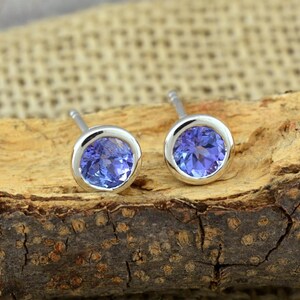 Tanzanite 14K Solid Gold Round Solitaire Earrings stud, Natural Tanzanite Solitaire Studs Push Back, 5mm Round Cut AAA Tanzanite Earrings