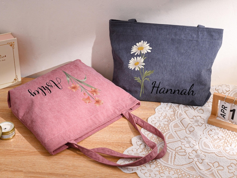 Bolso de pana personalizado, bolsos con nombre y flor de nacimiento personalizados, bolso con cremallera de gran capacidad, regalo para damas de honor imagen 11