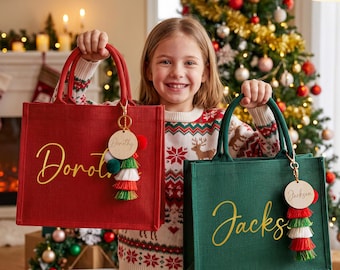 Personalized Red Burlap Christmas Gift Bag & Charm, Holiday Party Gift Bag, Xmas Gifts with Name, Christmas Eve Bags