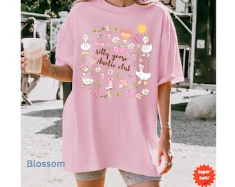 Silly Goose Auntie  Club Tshirt-Funny Auntie Goose Shirt-Goose lover Shirt-Trendy Silly Goose Auntie Shirt-Funny Gift for Auntie-Goose shirt