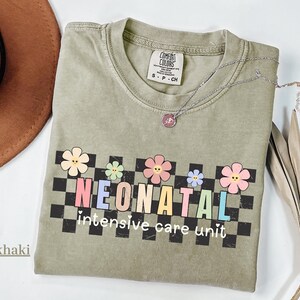 Comfort Color NICU Nurse Shirt-Nursery Shirt-Floral Neonatal Intensive Care Unit tee Gift idea-Checkered  Boho nicu shirt-Nicu Nurse Tshirt