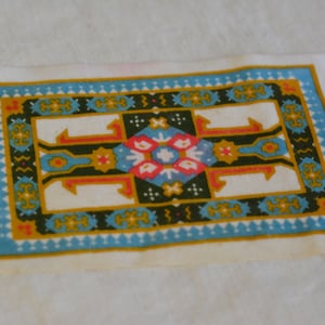 Vintage Dollhouse Miniature Printed Rug, 6&quot; x 4&quot;