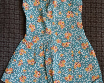 Vintage 30s Doll or Baby Dress Feedsack Fabric Large 24"-30" Composition