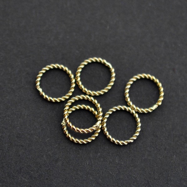 Six - 7mm Twisted Closed Circle Link, Connector 14K Gold Filled, Made in China, A68