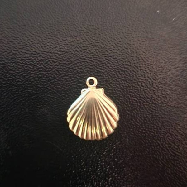 14K Gold Filled Scallop Shell Charm 11mm, Made in USA, A116