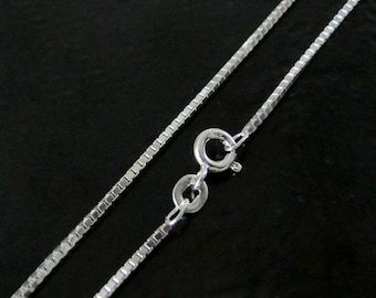 Sterling Silver Womens 1mm Box Chain 3D Old 50s Style Truck Pendant Necklace Sterling Silver Womens 1mm Box Chain 3D Old 50s Style Truck Pendant Necklace