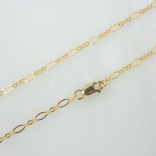 Short Oval Chain Necklace 