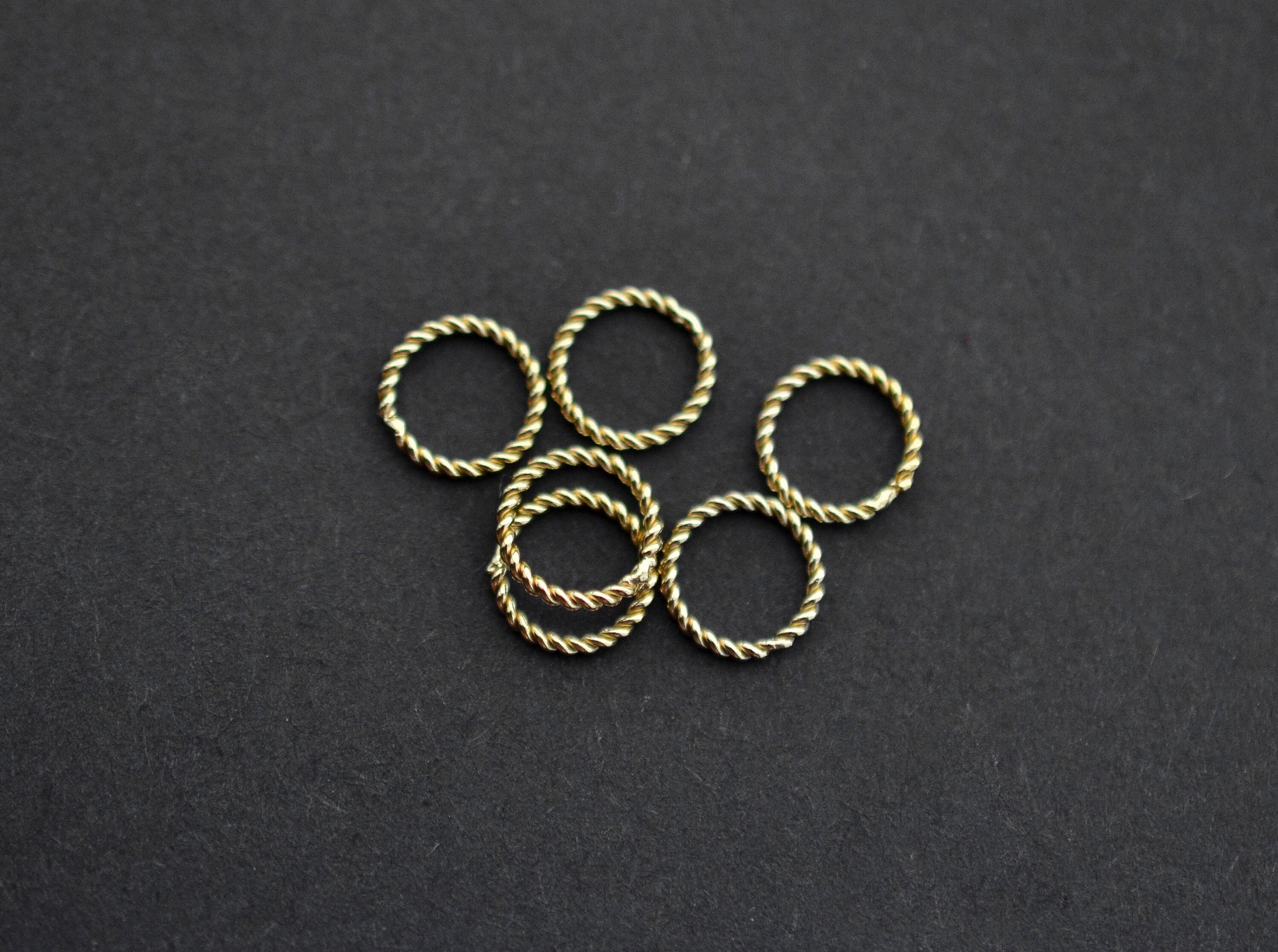 Six - 7mm Twisted Closed Circle Link, Connector 14K Gold Filled
