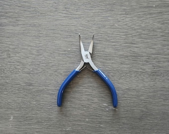 Bent Chain Nose Plier With Spring 4.5 Inches, The BeadSmith, T502