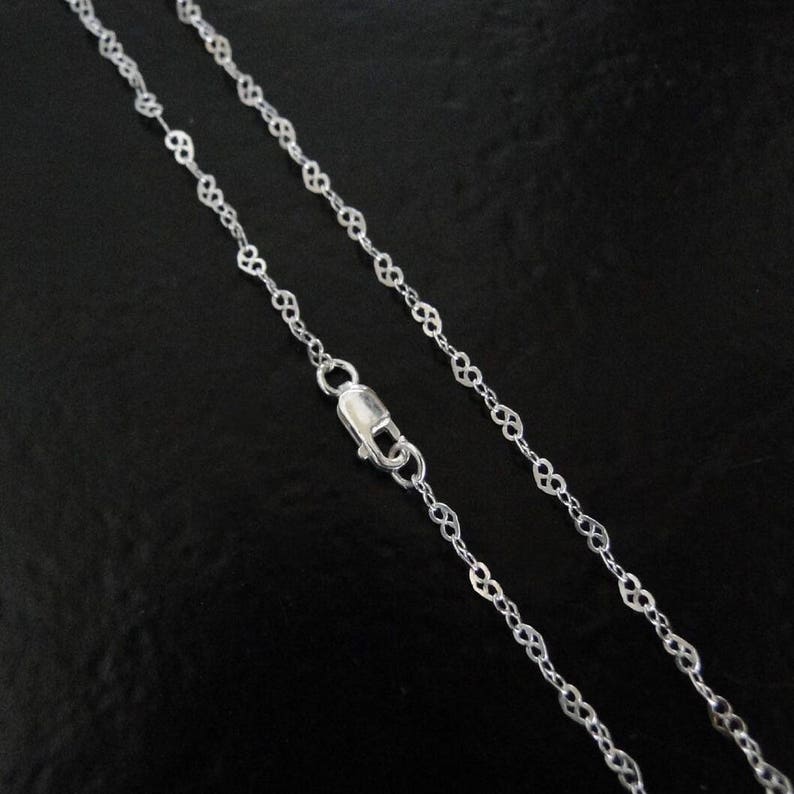 17 Inch 3mm Flat Heart Cable Chain Necklace