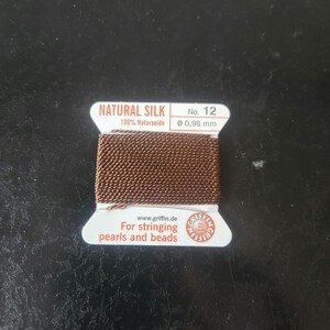 Cordón de seda Griffin con cuentas, color marrón, 0,98 mm, 2 metros, fabricado en Alemania, T359