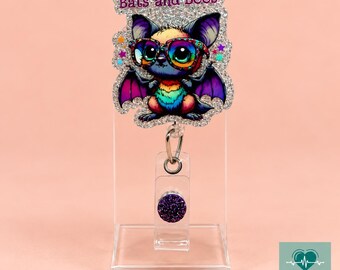 Portatarjetas de identificación de murciélagos y fantasmas, murciélago colorido con gafas, portatarjetas de identificación de Halloween con purpurina plateada, regalo de murciélago morado para enfermeras