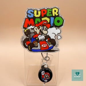 Bobine d'insigne inspirée de Super Mario Kart avec support pour carte d'identité de joueur de perles Mario noires, accessoire de travail mignon pour les infirmières, les enseignants, les étudiants et les fans de Nintendo
