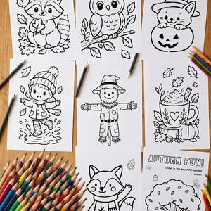 Può includere: Una collezione di otto pagine da colorare bianche con disegni a linee nere a tema autunnale, tra cui un procione, un gufo, un gatto in una zucca, un bambino, uno spaventapasseri, una bevanda calda, una volpe e un albero con il testo AUTUMN FUN! Colour in the beautiful autumn scene!