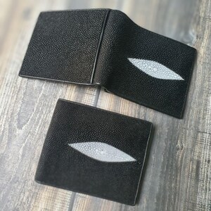 Premium Stingray Leather Wallet - 100% Genuine Leather, 10 Card Slots, 2 Bill Compartments