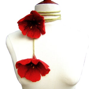 Collier coquelicot rouge, feutré à la main, cadeau pour elle image 1