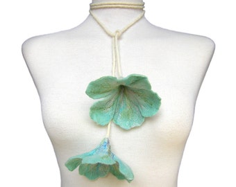 Mint Green Flowers Felt Necklace