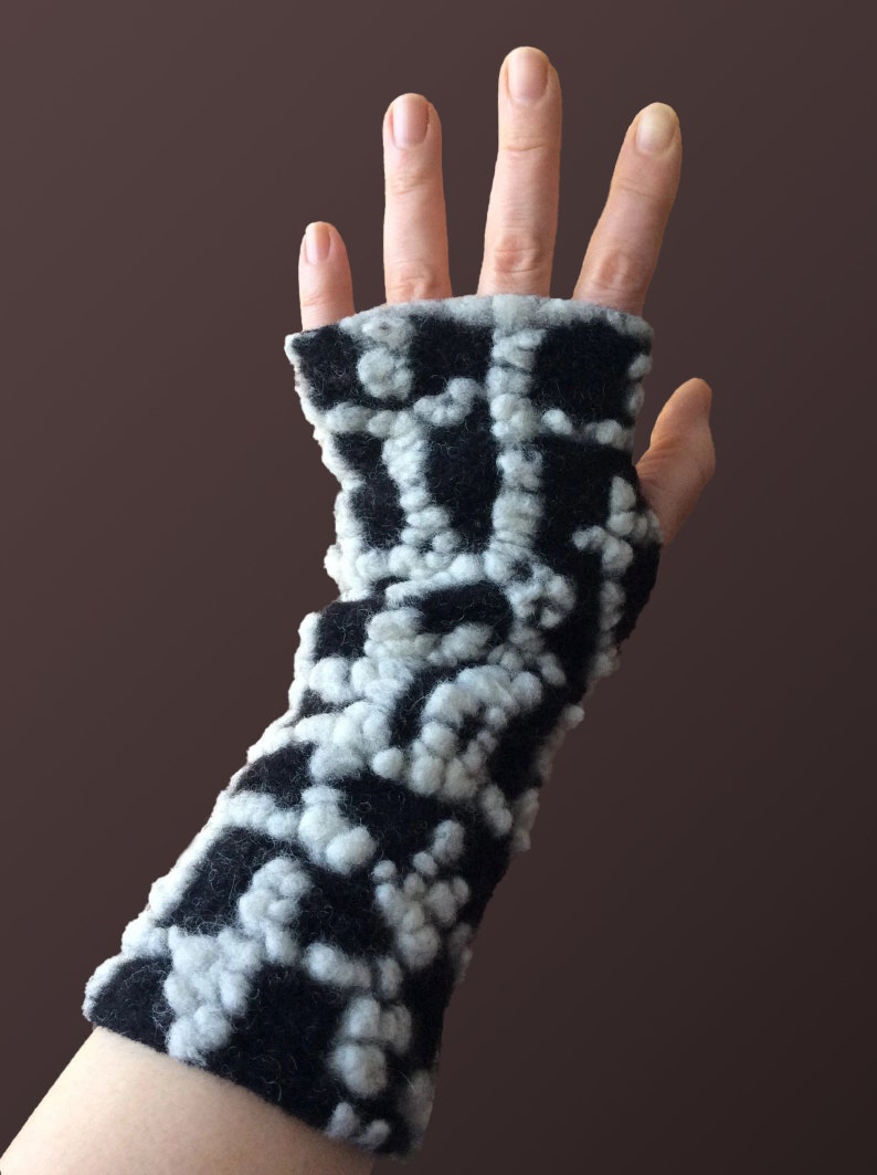 Black Arm Warmers with 3D Dots, Fingerless Gloves with Raised Dots, Wrist Warmers, Wool Fingerless Mittens, Gloves, Gauntlets image 5