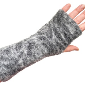 Chauffe-bras gris en laine biologique image 2