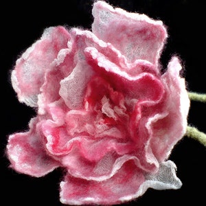 Rosy Rose Necklace/ Bracelet/ Brooch, Felt Rose image 3