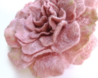 Big Dusky Pink Felted Rose, Woolen Flower Pin