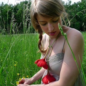 Collier coquelicot rouge, feutré à la main, cadeau pour elle image 4