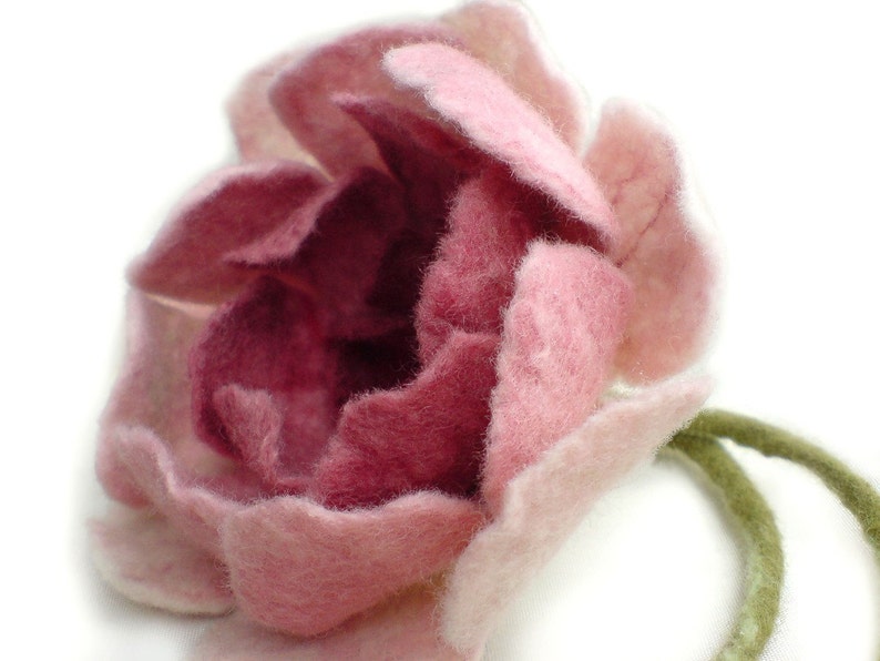 Big Felt Rose by avaFelt image 3