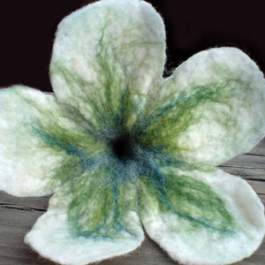 White Green Flower for Home Decoration, Easter Decoration, Easter Table, Napkin Holder image 1