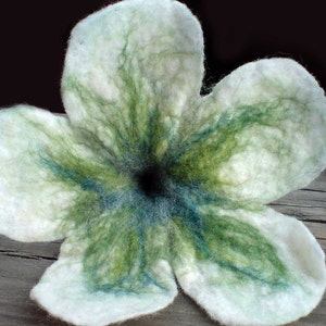 White Green Flower for Home Decoration, Easter Decoration, Easter Table, Napkin Holder