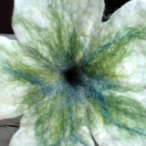 White Green Flower for Home Decoration, Easter Decoration, Easter Table, Napkin Holder image 2