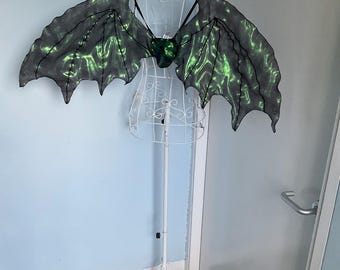 Medium Black Dragon wings, iridescent cosplay