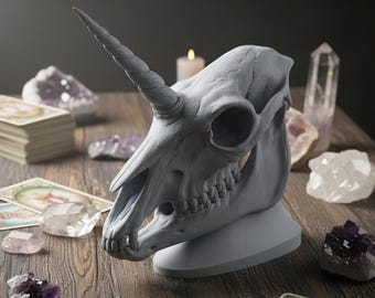 Unicorn Skull Halloween Decoration – Creepy Gothic Skull Statue, Spooky Mythical Creature Decor, Haunted Witchy Altar Sculpture