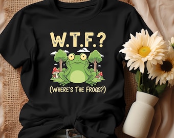 Cottagecore Frog T-Shirt: Funny Goblincore Mushroom Graphic Tee
