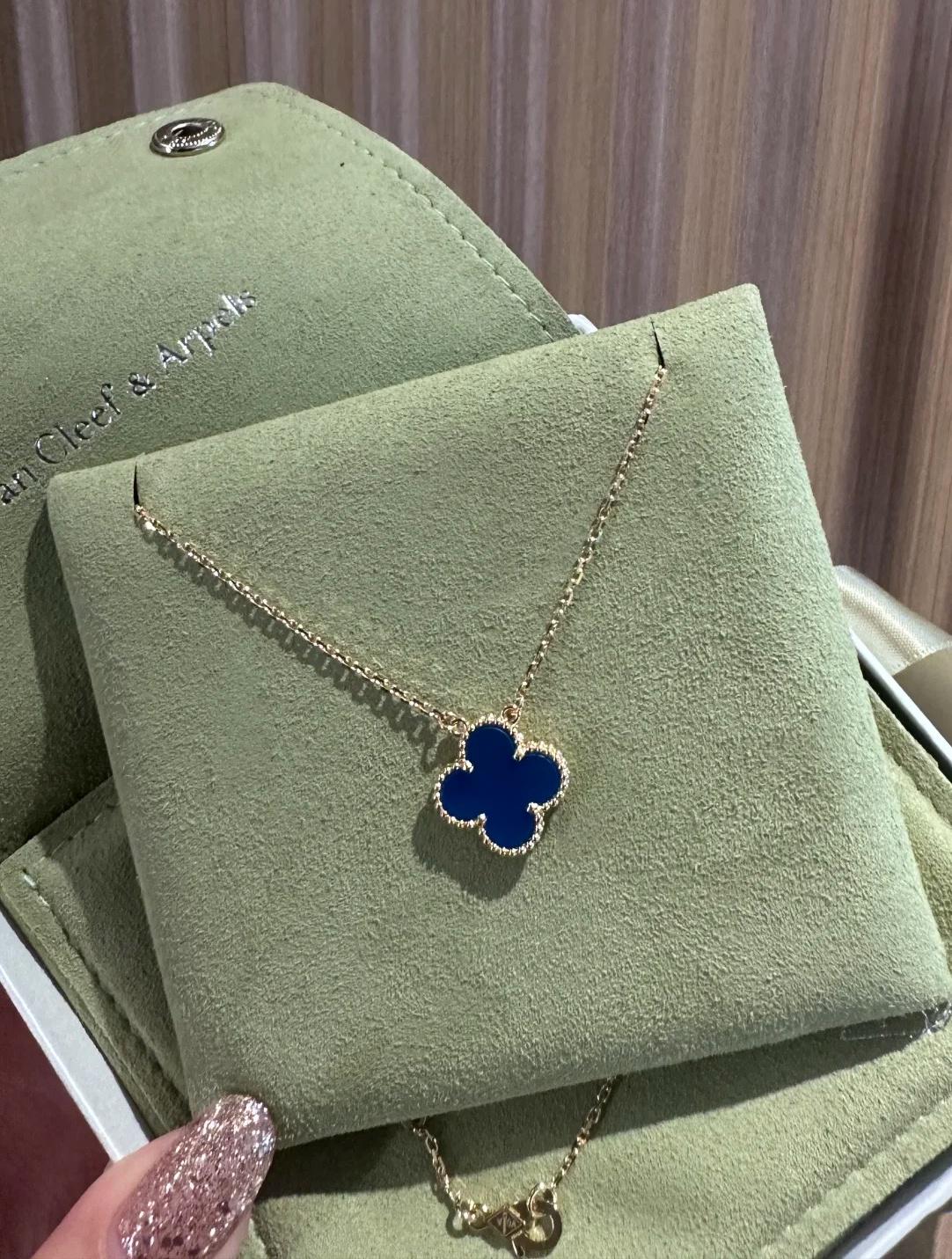 ヴァンクリーフアーペル仮面扇子 Van Cleef 過ぎれ & Arpels VCA 