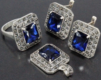 Koningsblauwe saffier marcasiet ring, oorbellen, halsketting, sterling zilveren sieradenset, handgemaakt in Armenië.