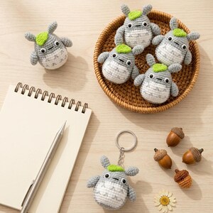 Decorazione per auto all'uncinetto di Totoro, ciondolo per specchietto retrovisore amigurumi fatto a mano, accessorio per auto kawaii, decorazione per auto di Totoro, regalo anime immagine 9