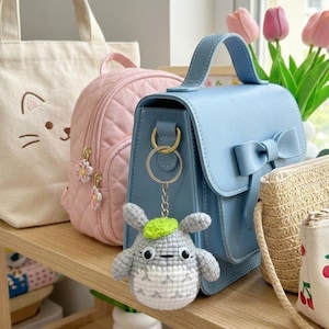 Decorazione per auto all'uncinetto di Totoro, ciondolo per specchietto retrovisore amigurumi fatto a mano, accessorio per auto kawaii, decorazione per auto di Totoro, regalo anime immagine 7