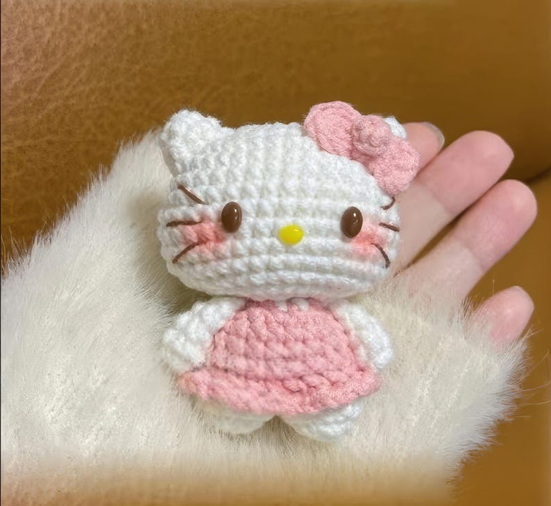 Porte-clé Kitty au crochet fait main, porte-clé au crochet, breloque pour sac peluche Amigurumi, cadeau pour elle, chat au crochet, porte-clé peluche Pinkie